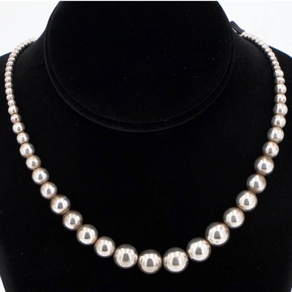 💜Vintage Sterling Silver Ball/Bead Necklace💜